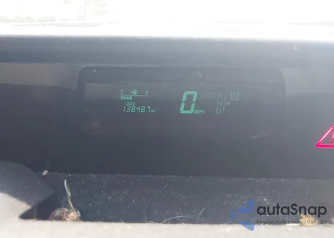 2005 Toyota Prius z USA, uszkodzony, nr VIN JTDKB20UX57051568